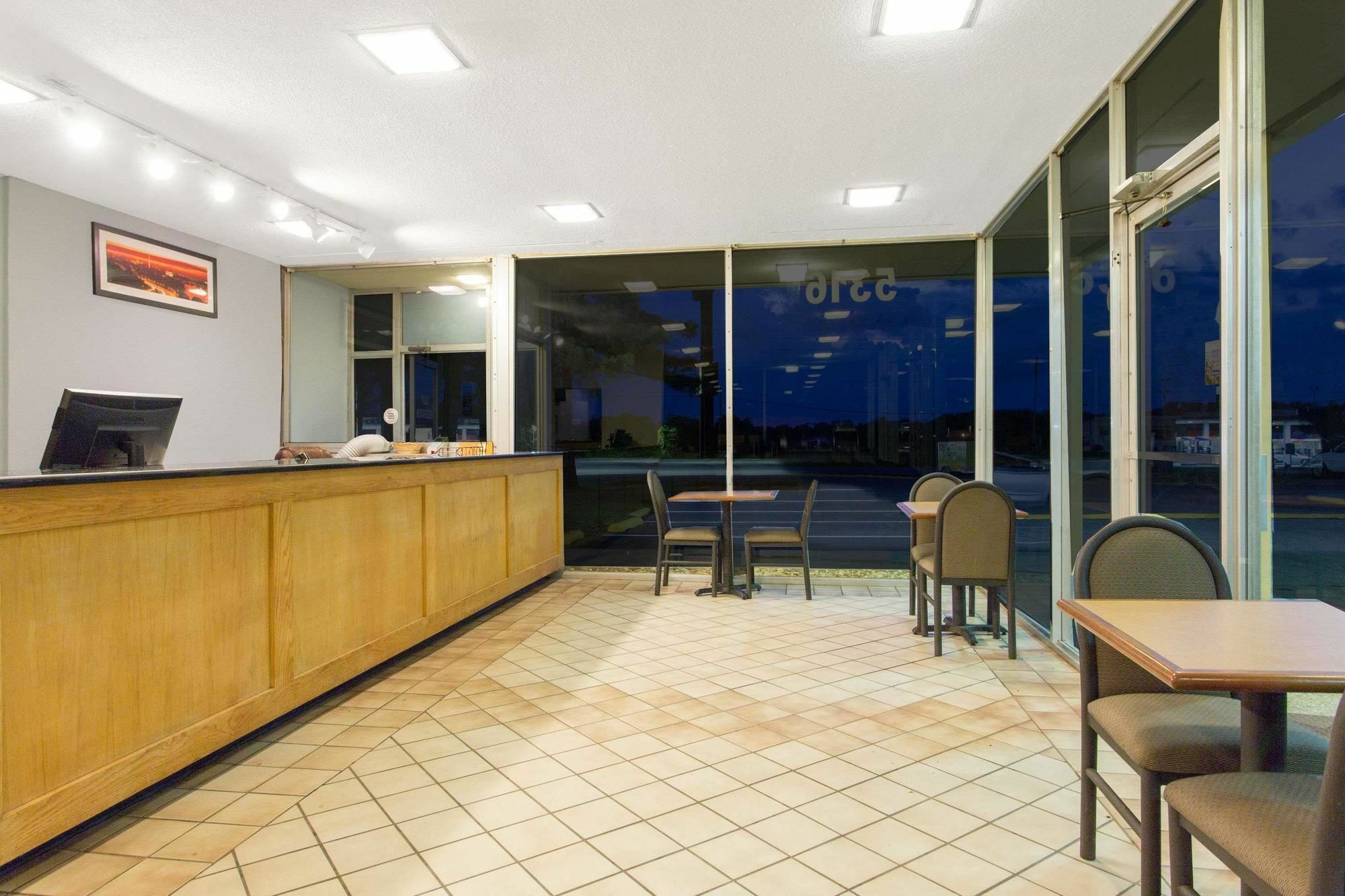 Garden Inn Fredricksburg South Fredericksburg Bagian luar foto