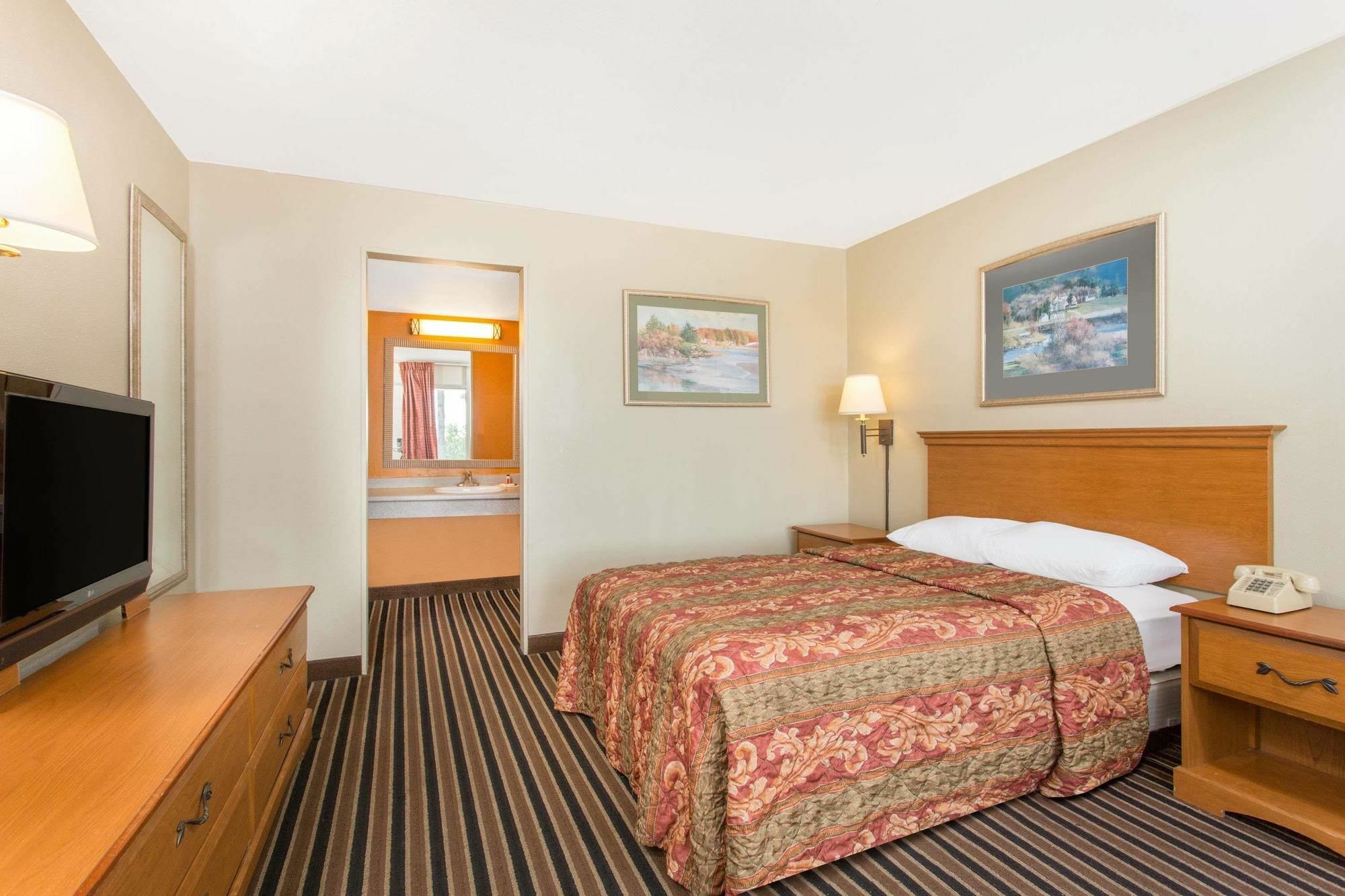 Garden Inn Fredricksburg South Fredericksburg Bagian luar foto