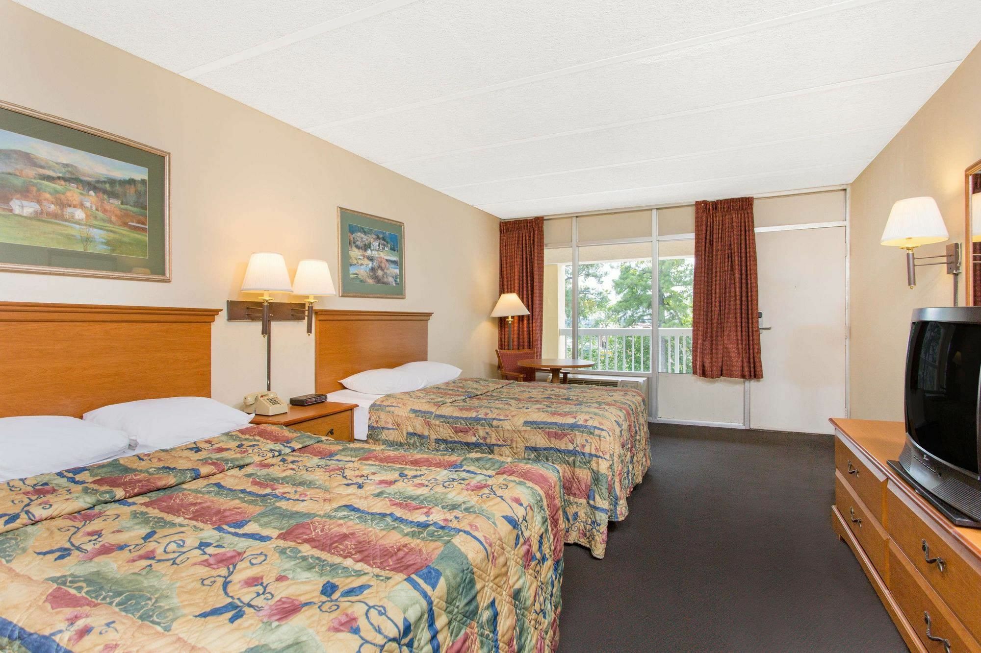 Garden Inn Fredricksburg South Fredericksburg Bagian luar foto